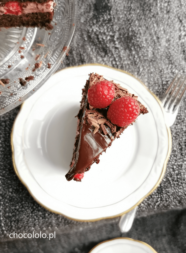 tort czekoladowo-malinowy 1