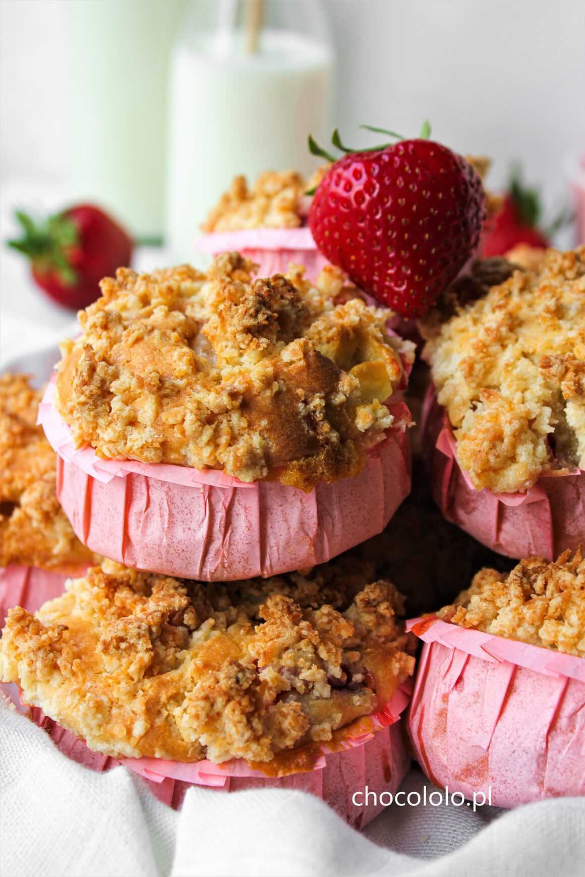 muffinki z truskawkami i białą czekoladą