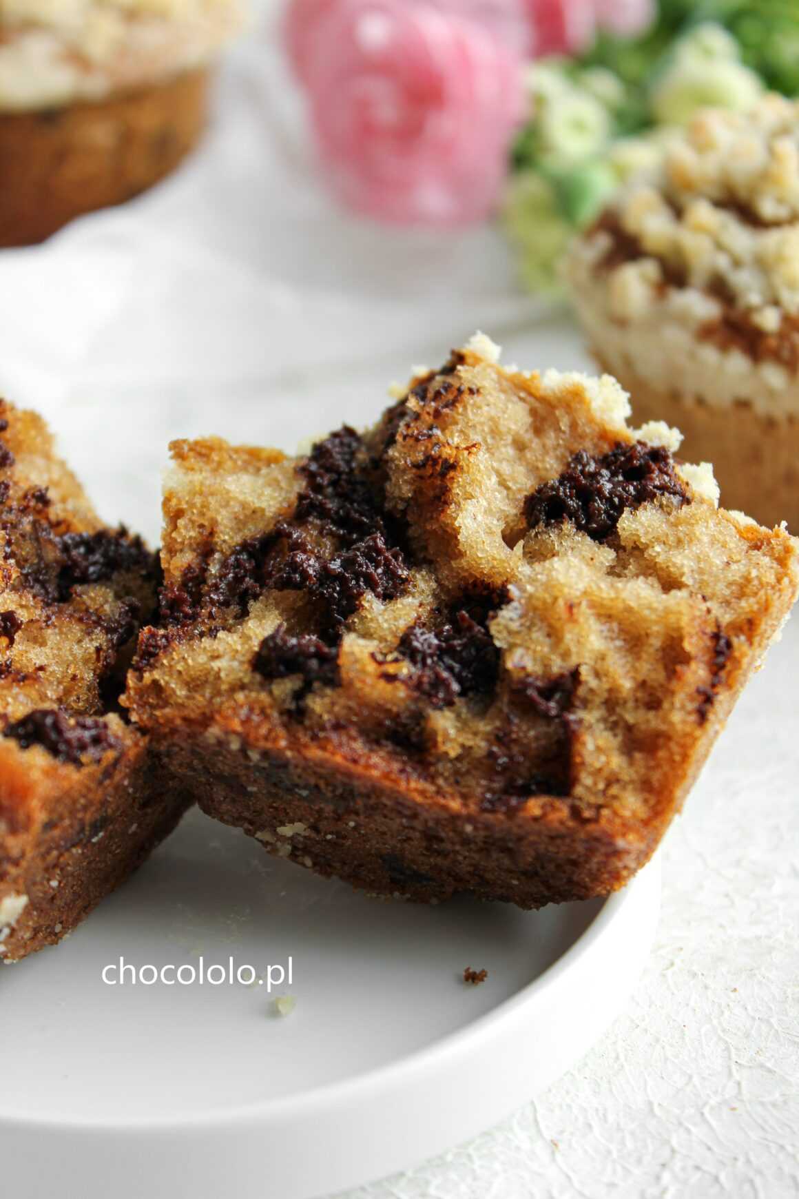 muffinki z czekoladą i kruszonką