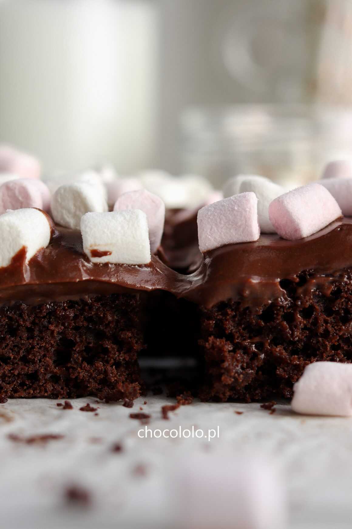 ciasto czekoladowe z nutellą i piankami