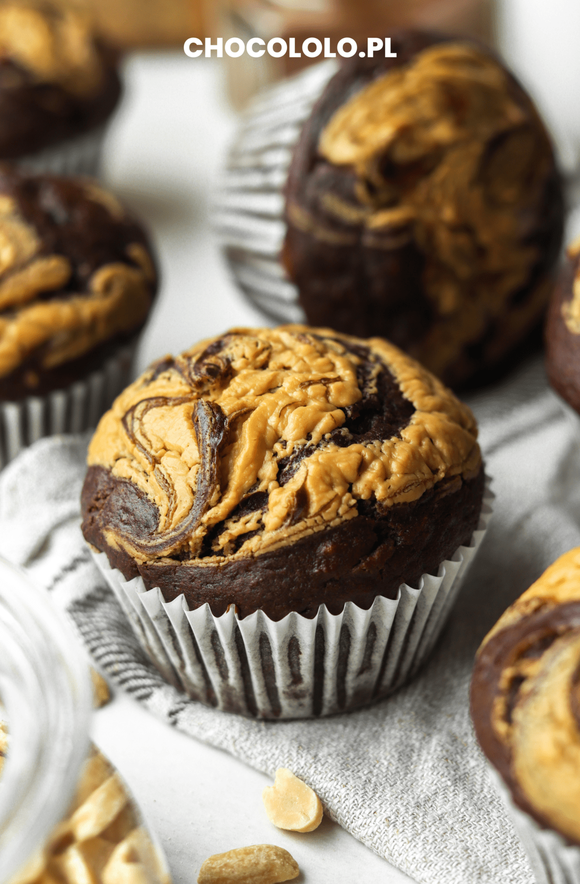 muffinki czekoladowo-bananowe z masłem orzechowym