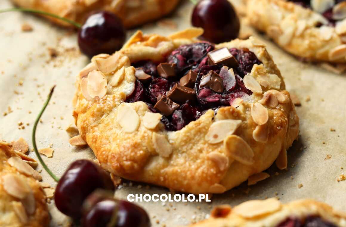 mini galette z czereśniami i czekoladą