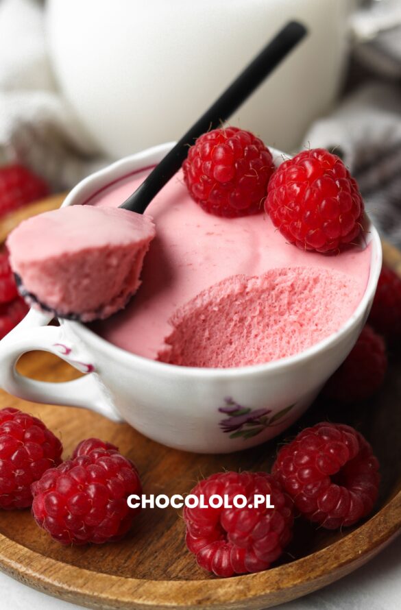 mus malinowy do tortu