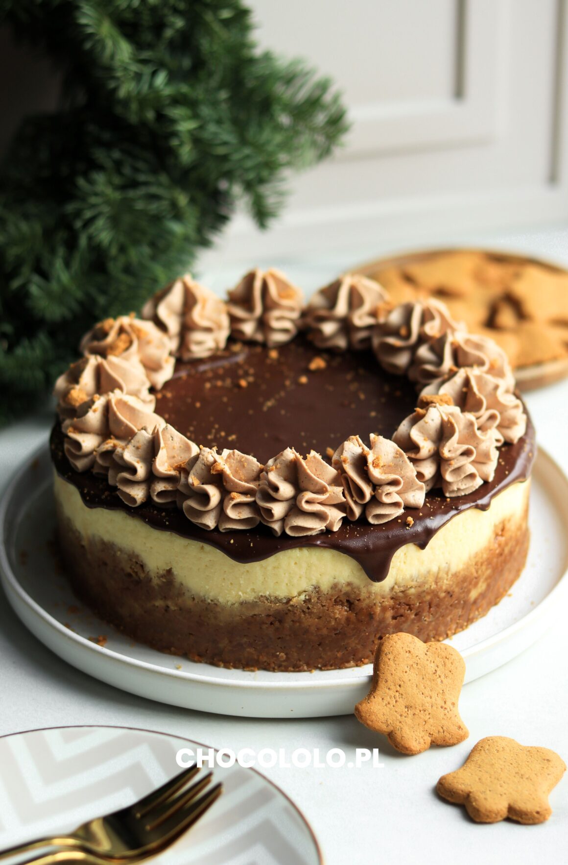 sernik z kremem pierniczkowym