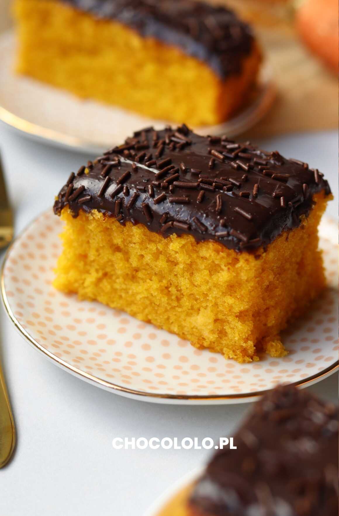 brazylijskie ciasto marchewkowe