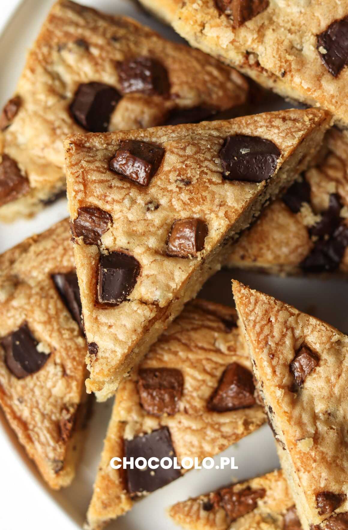 ciasteczkowa krajanka z masłem orzechowym i czekoladą