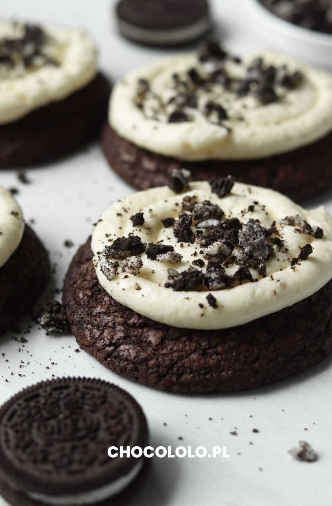 Ciasteczka Oreo jak z amerykańskiej piekarni Crumbl cookies