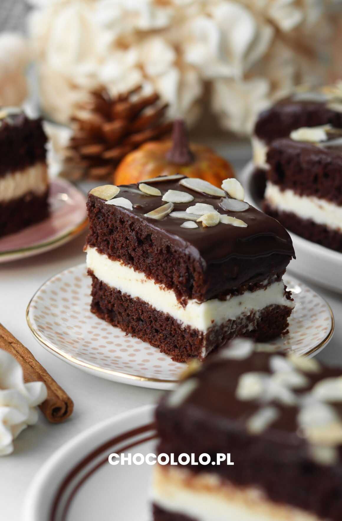czekoladowe ciasto dyniowe z kremem