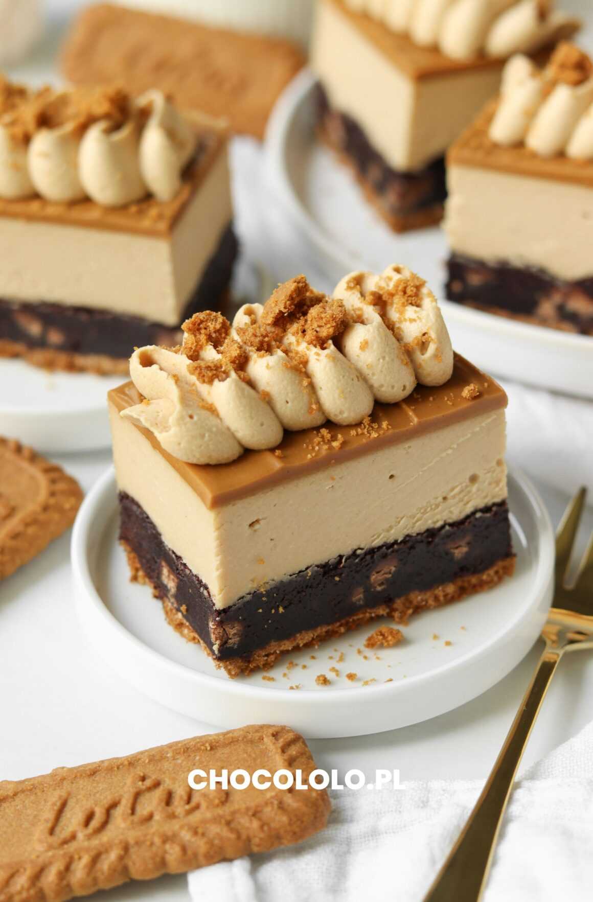 sernik lotus na spodzie brownie