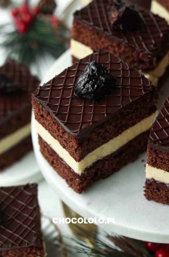 ciasto piernikowe z kremem i powidłami