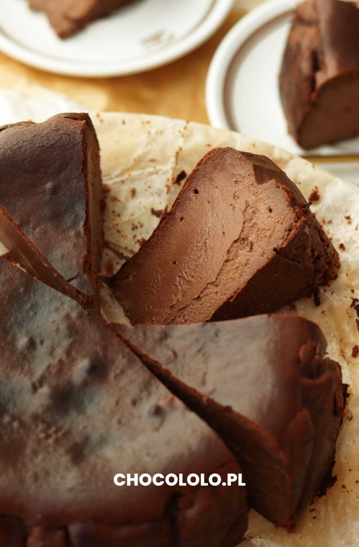 czekoladowy sernik baskijski