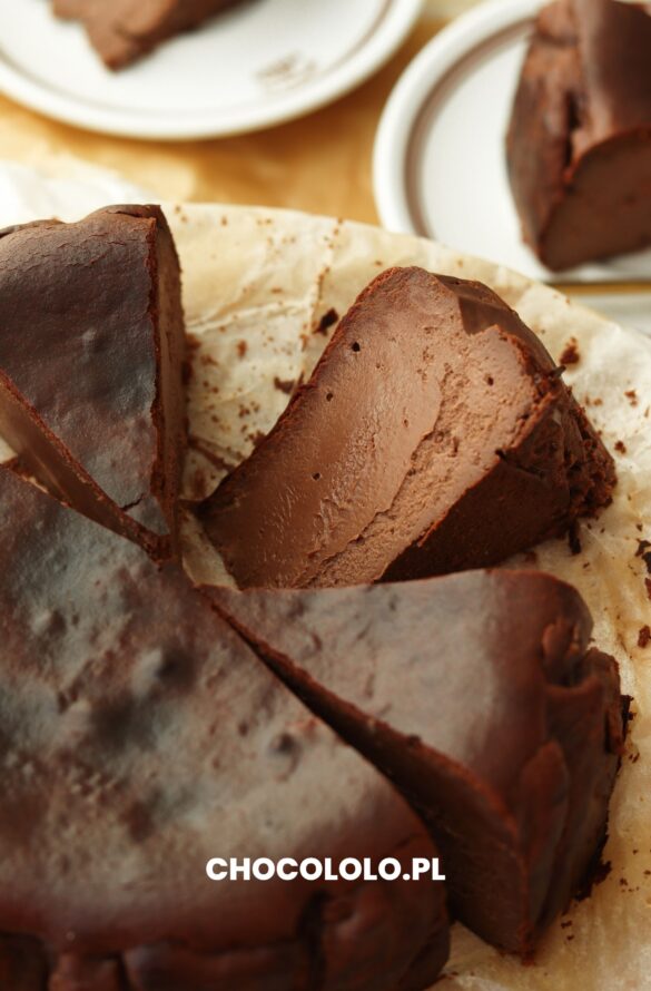 czekoladowy sernik baskijski