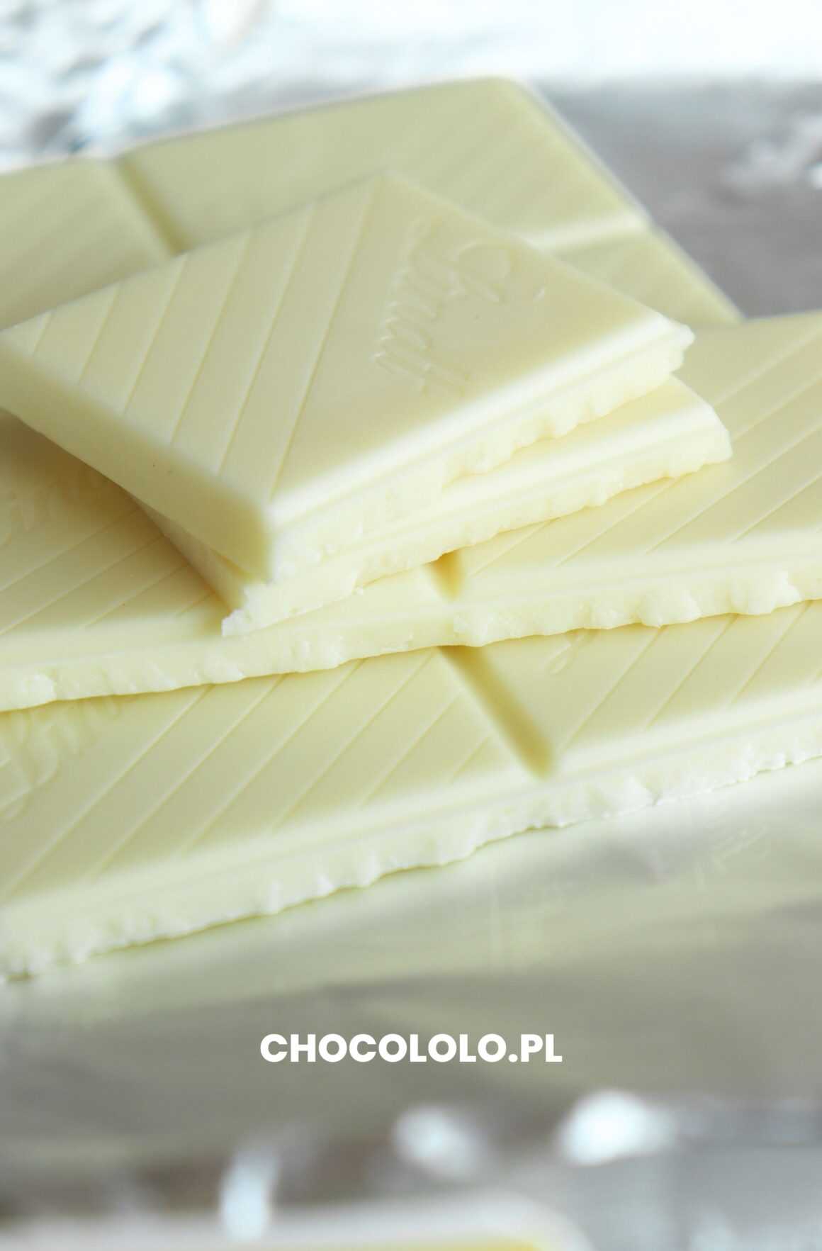 kostki białej czekolady Lindt