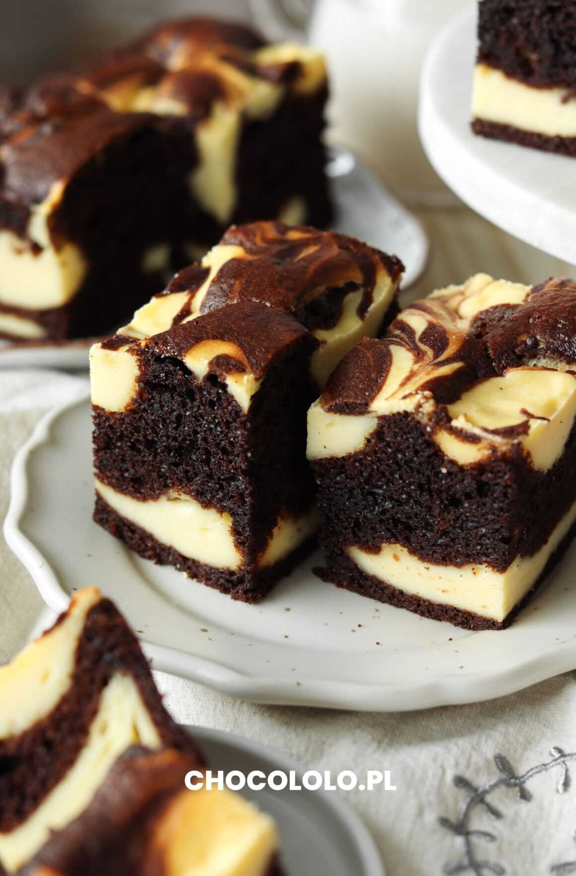 proste ciasto czekoladowe z masą serową