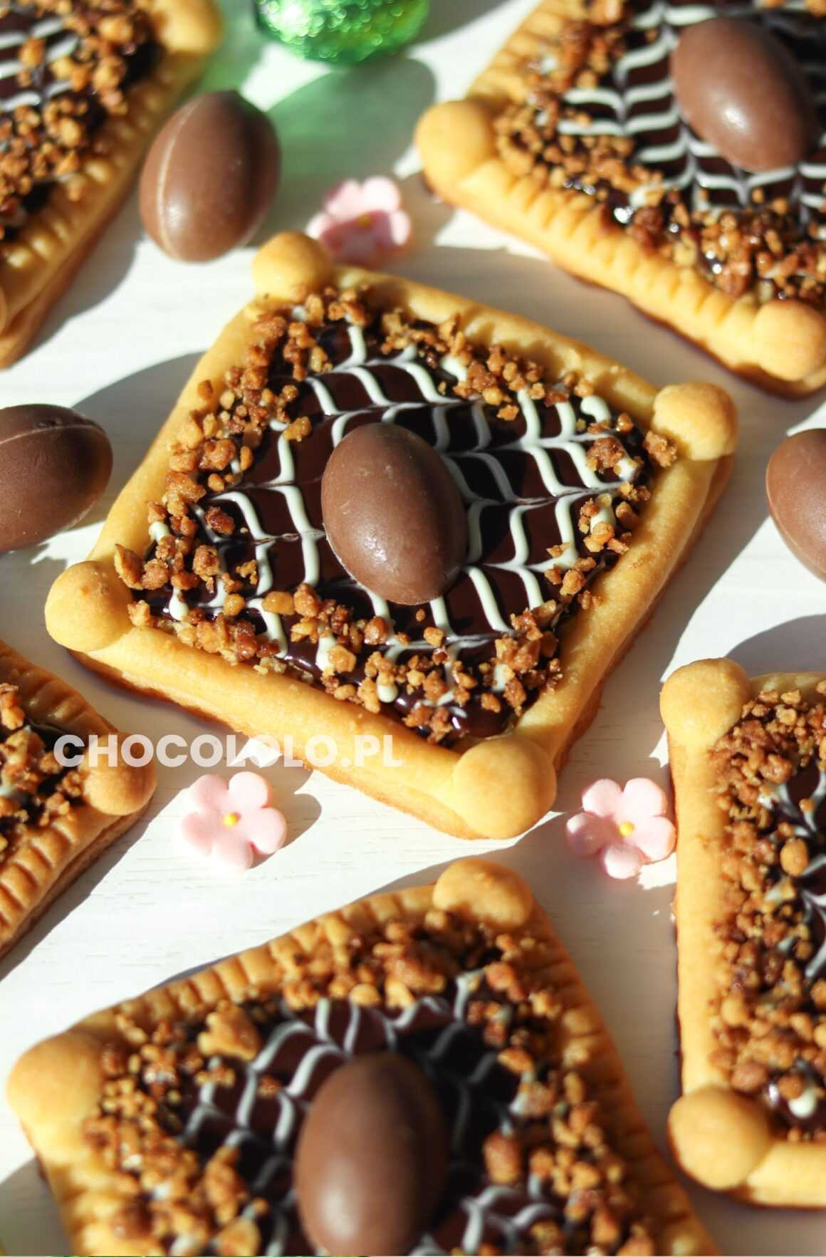 mini mazurki z orzechami i czekoladą