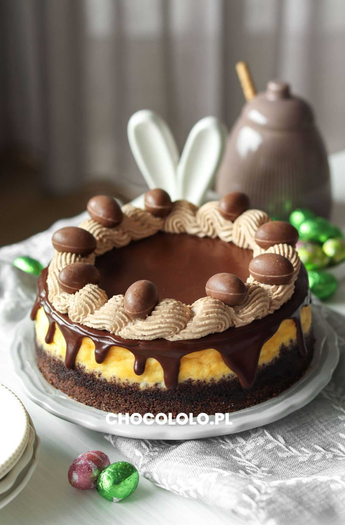 wielkanocny sernik z brzoskwiniami i czekoladą