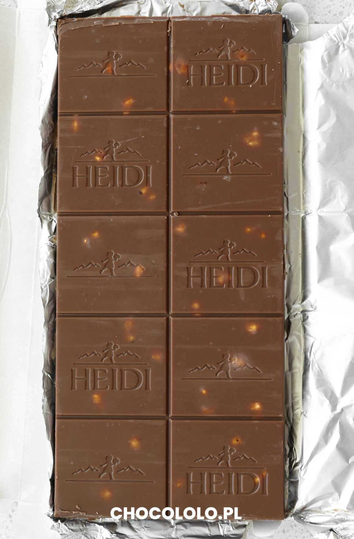 Tabliczka mlecznej czekolady Heidi z karmelizowanymi orzechami przód