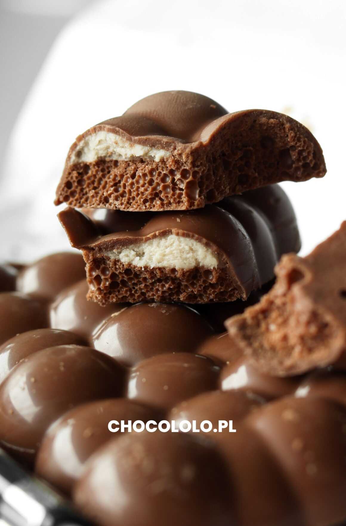 kawałki czekolady mlecznej milka bubbly o smaku cappuccino