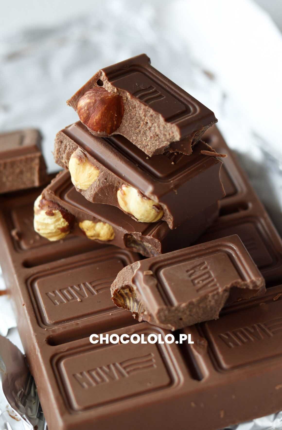kostki włoskiej czekolady novii z orzechami laskowymi