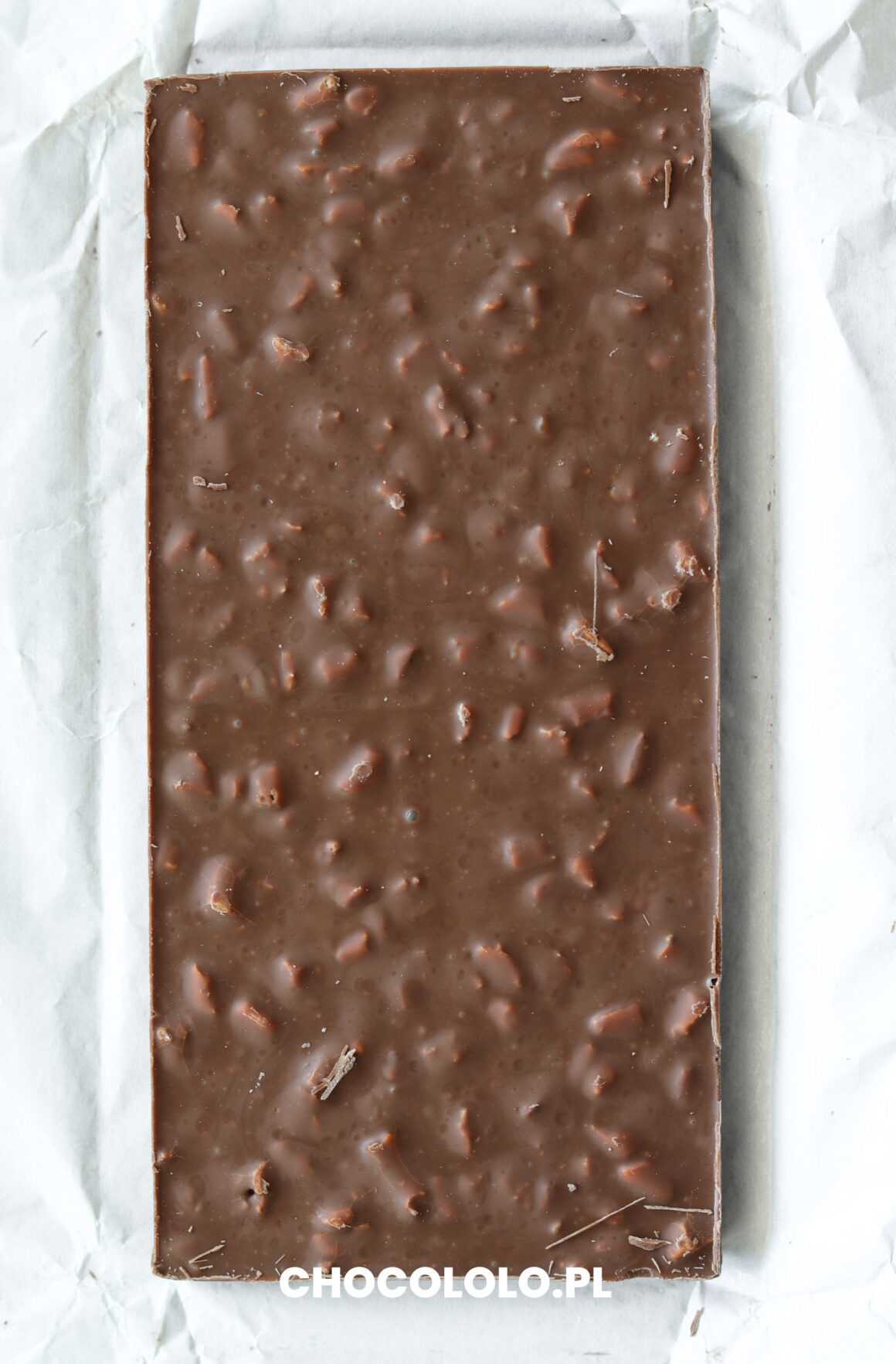 tabliczka czekolady mlecznej das exqusite z preclami, karmelem i solą tył