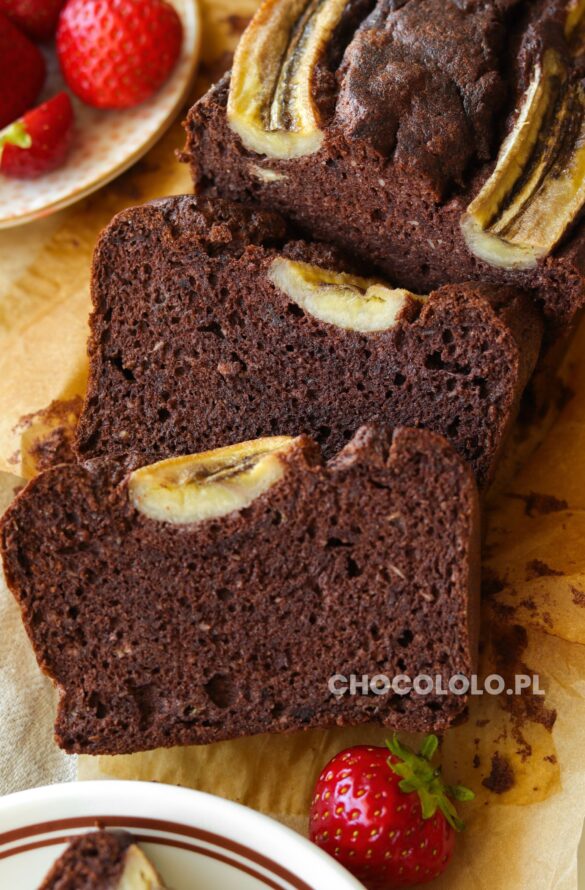 czekoladowe ciasto bananowe na białkach bez glutenu i bez cukru